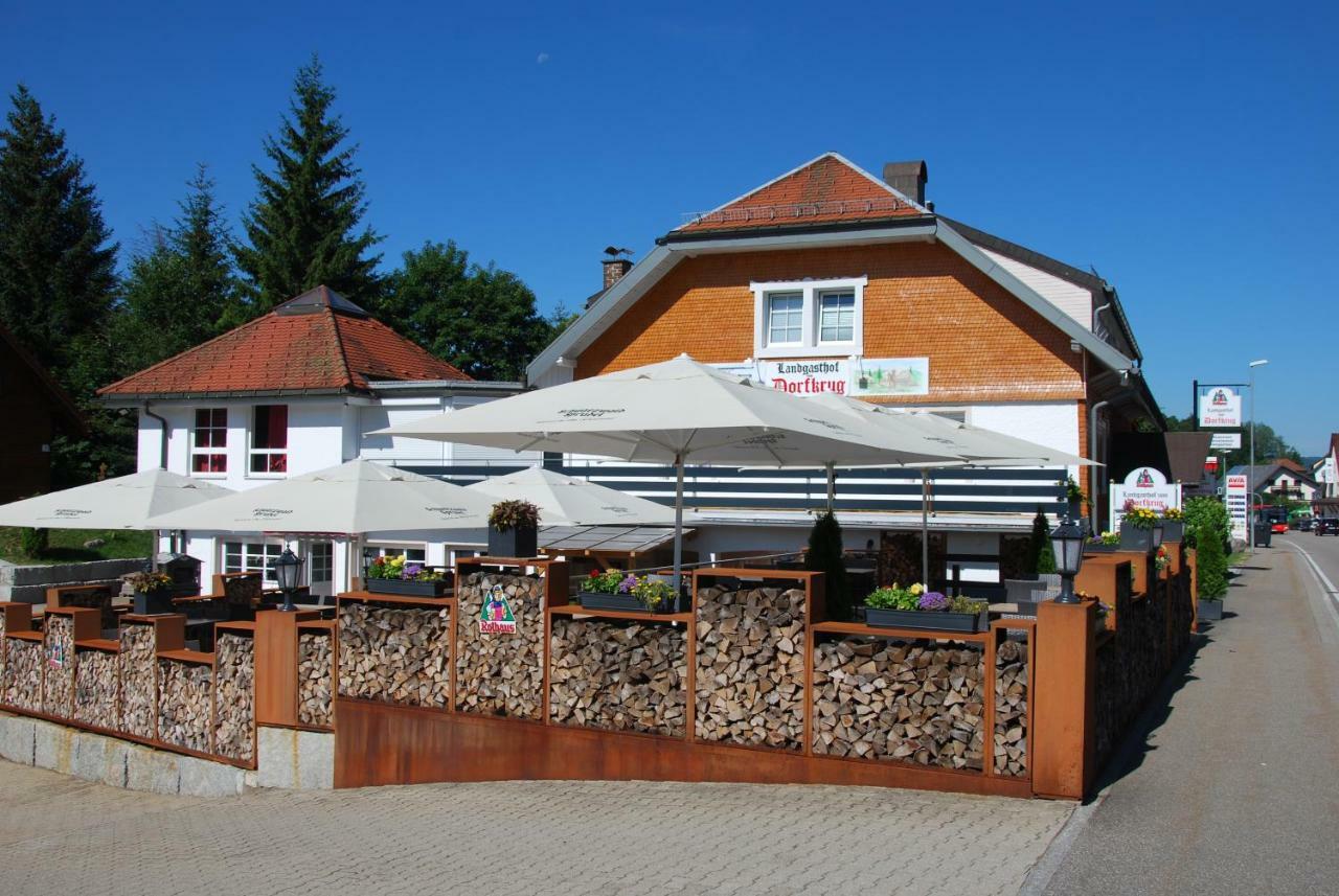 Landgasthof Zum Dorfkrug Hotel Häusern Kültér fotó